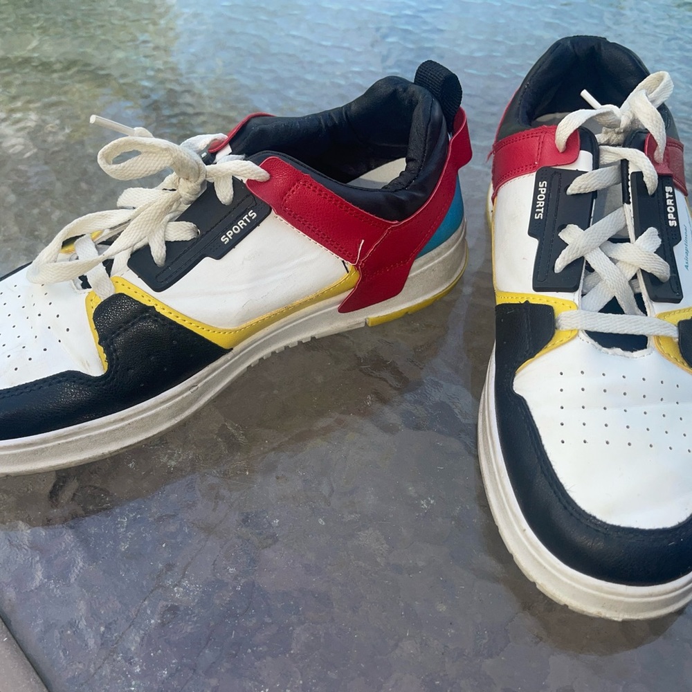Women’s Sneakers